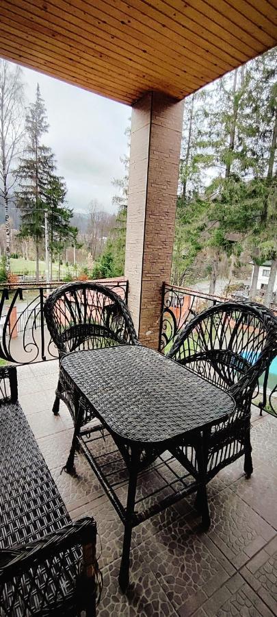 Лелеч Hotel Tatariv Ngoại thất bức ảnh