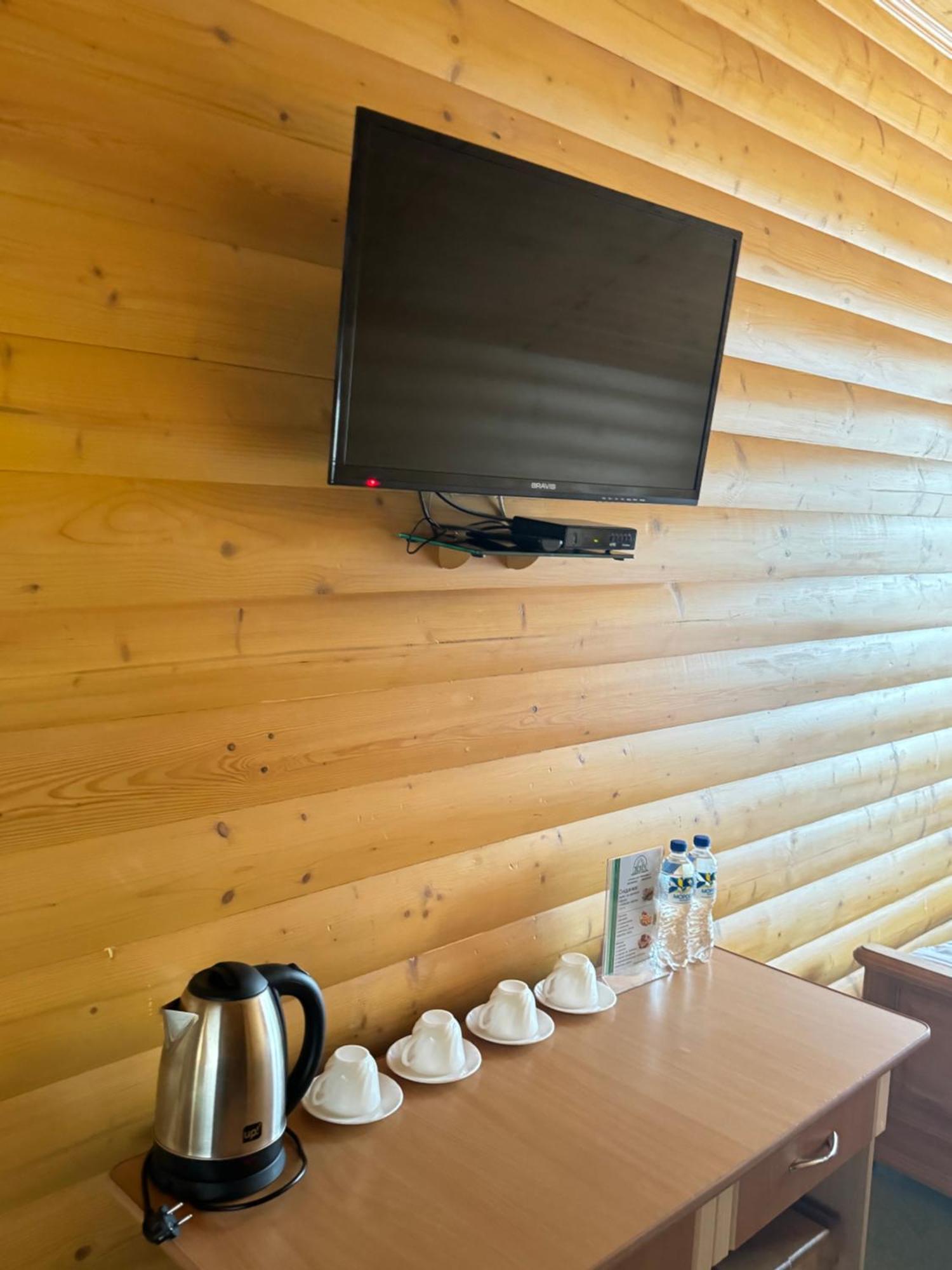 Лелеч Hotel Tatariv Ngoại thất bức ảnh